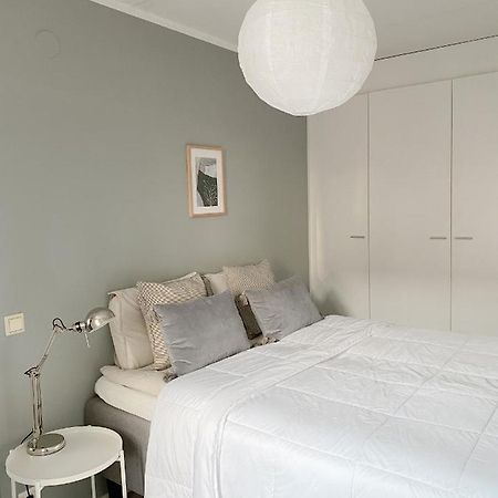 Modern One Bedroom Apartment With Sauna Near Airport 万塔 外观 照片
