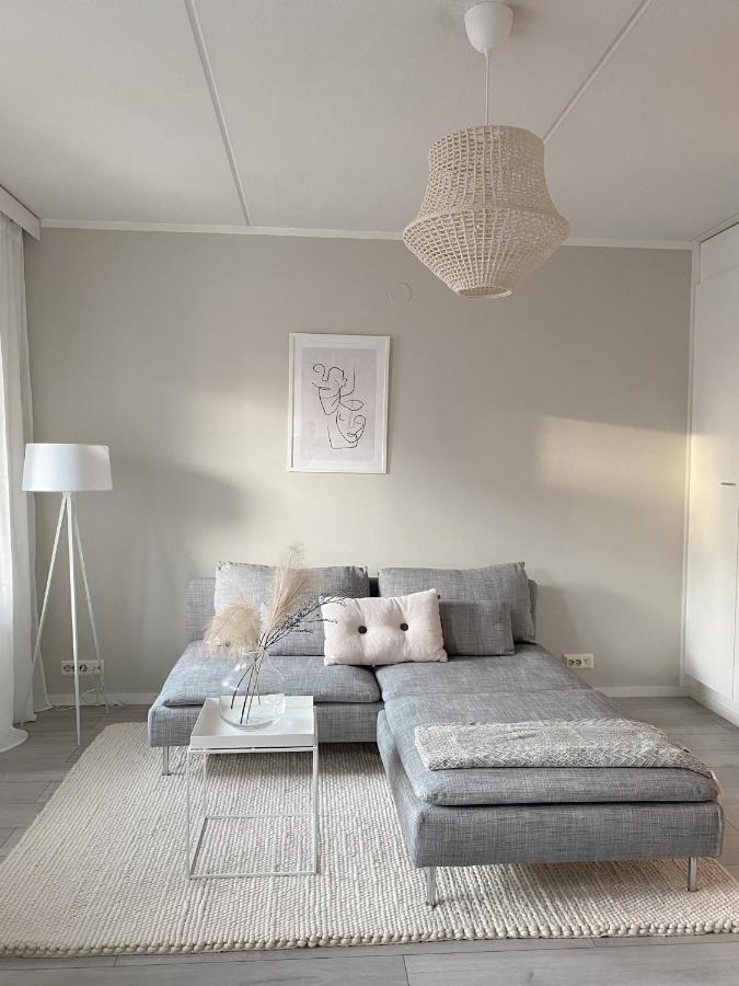 Modern One Bedroom Apartment With Sauna Near Airport 万塔 外观 照片